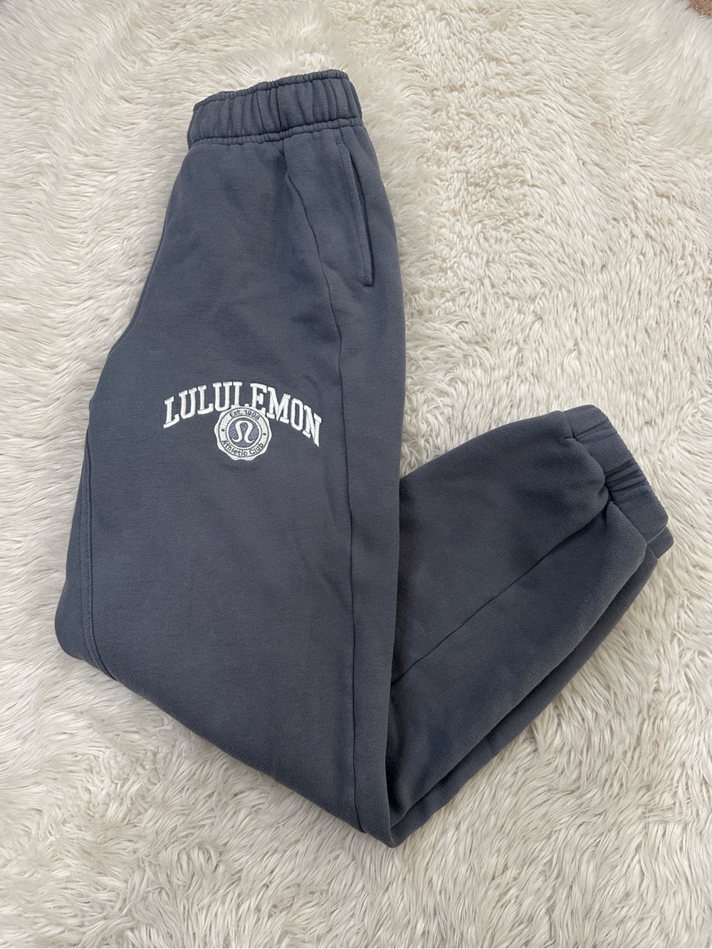 lululemon athletica Slate Gray Logo Fleece Joggers